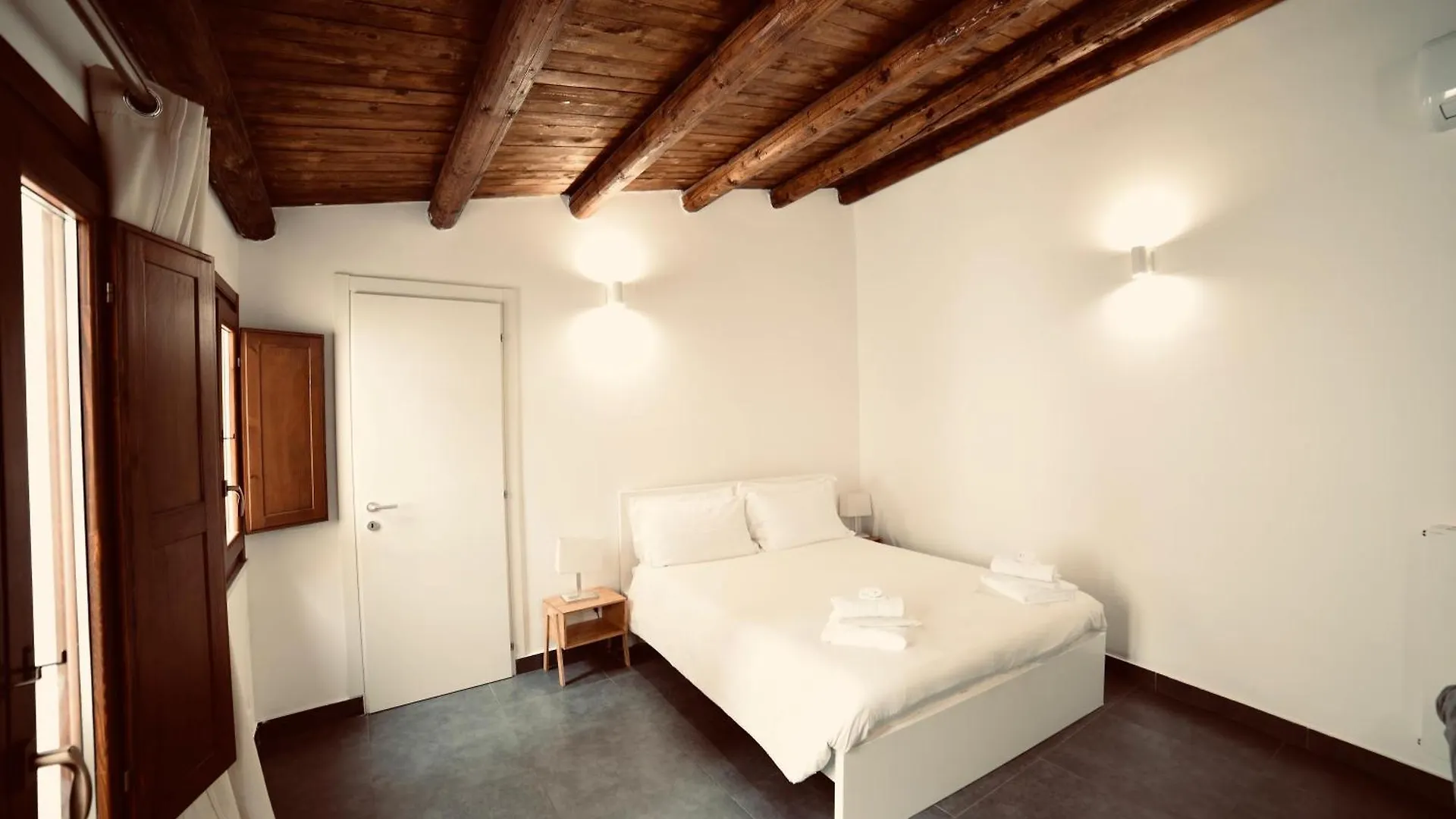 Palermo Inn Boutique Arte 4*,